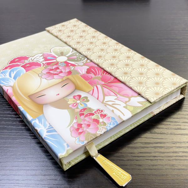 Kimmidoll 日本の女性の名前が付けられたこけしのA5ジャーナルノート, KS0387